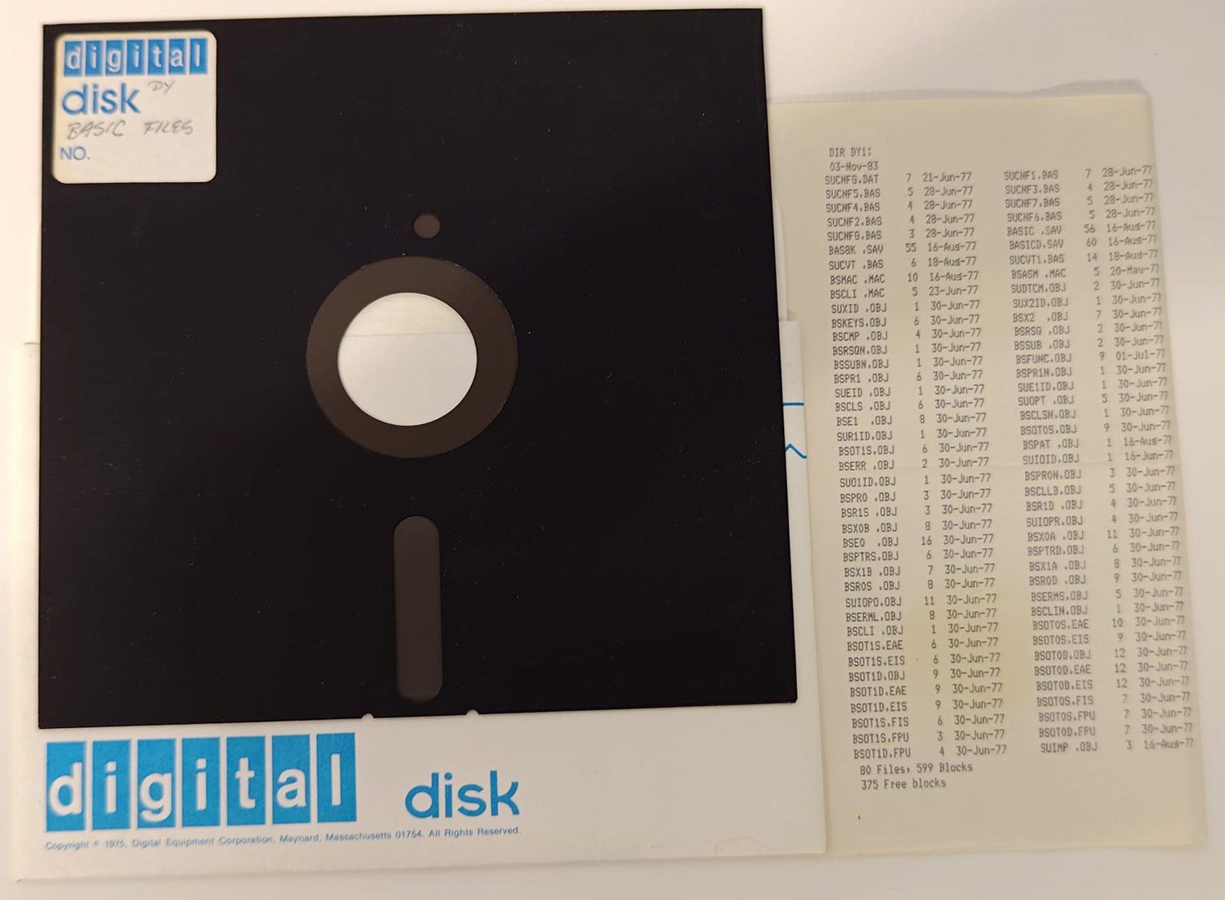 Disquete de 8 pulgadas DEC y listado de archivos 